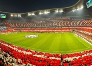 PG游戏APP-绿茵与硬木的交响，当西甲德比遇见京掘之战