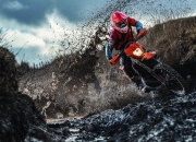 PG电子APP链接-苏亚雷斯终场绝杀引爆王子公园，巴黎压哨逆转雷恩续写传奇